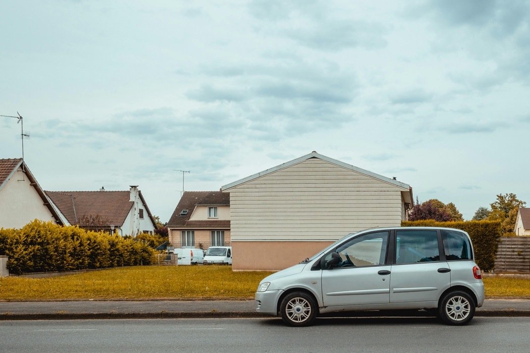 Volets roulants à manivelle : Comment ajuster la lumière et ventilation à votre mesure ?