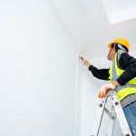 Peintre en bâtiment Essonne : 3 questions à se poser avant de confier ses travaux à un pro