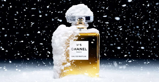 Guide Complet pour Sublimer Votre Hiver 2025 avec Chanel N°5 : Le Parfum Féminin Iconique